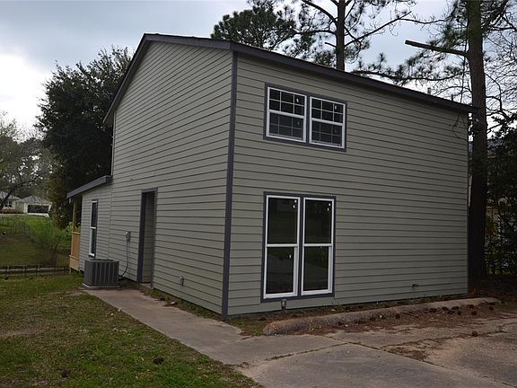 3rd image of 300 Shelter Cove Dr