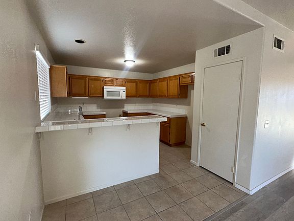 5th image of 15108 Roan Cir