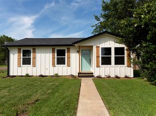 1503 Avenue E, Danbury, TX 77534