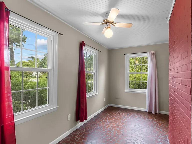 415 Cape Fear Ave — Photo 8