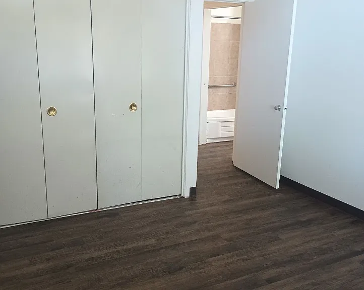 1734 W Shaw Ave — Photo 10