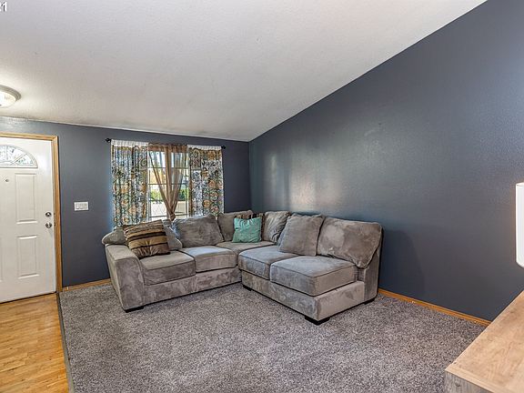 5th image of 7408 NE 87th Cir