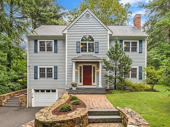 65 Outlook Dr, Lexington, MA 02421