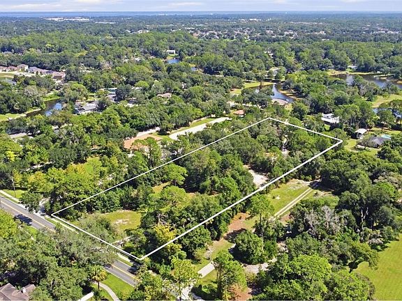 2nd image of N Country Club Rd