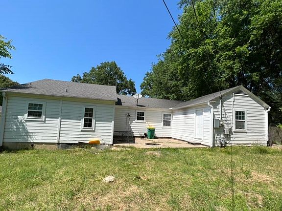 2nd image of 3429 Moore Dr