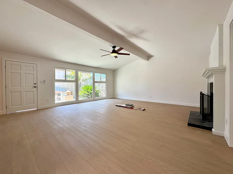 Living room 1