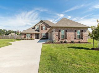 470 W Hydrangea Dr, Farmington, AR 72730