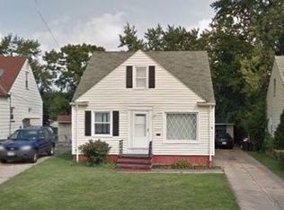 8002 Pinegrove Ave, Parma, OH