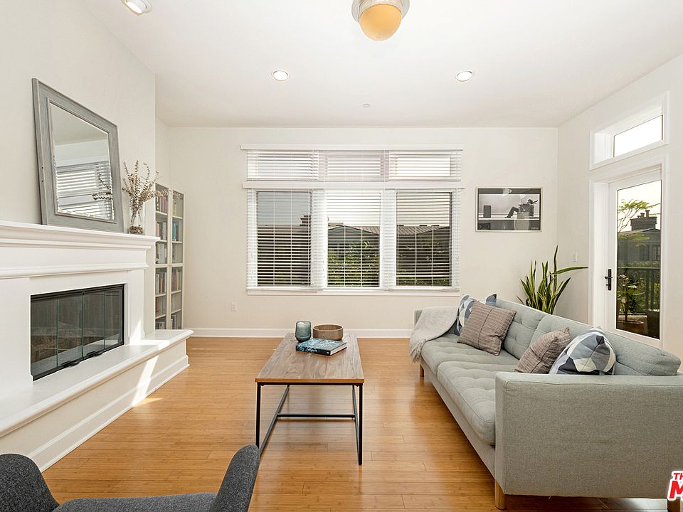 1st image of 5721 S Crescent Park Unit 402