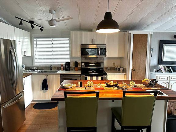 4th image of 3017 Junction Cir