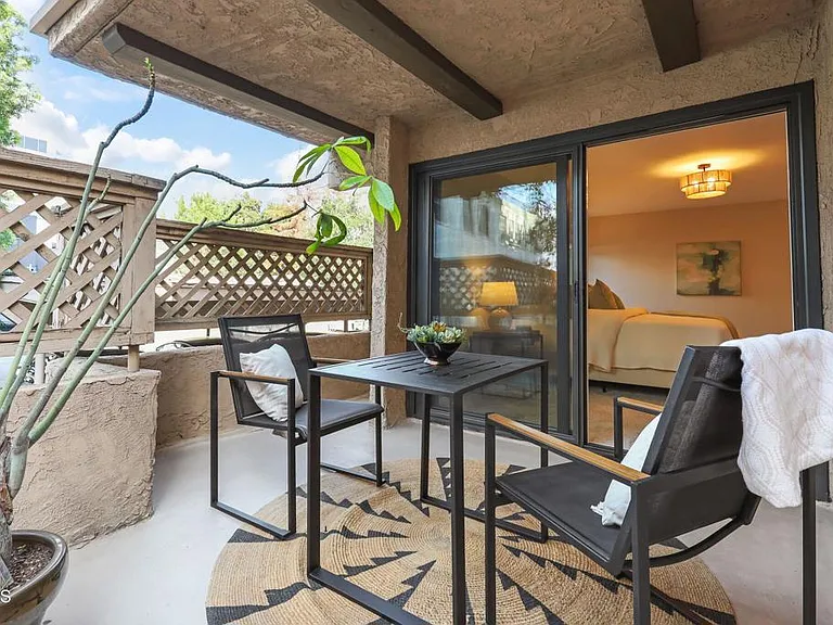 640 S Lake Ave #105 — Photo 26