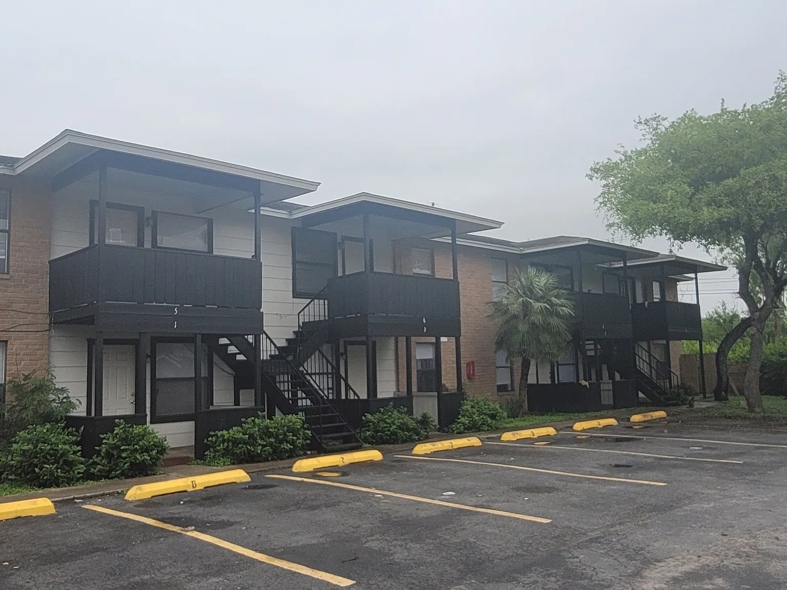 North Ridge Apartments - 814-11 (Upgraded) — Photo 2