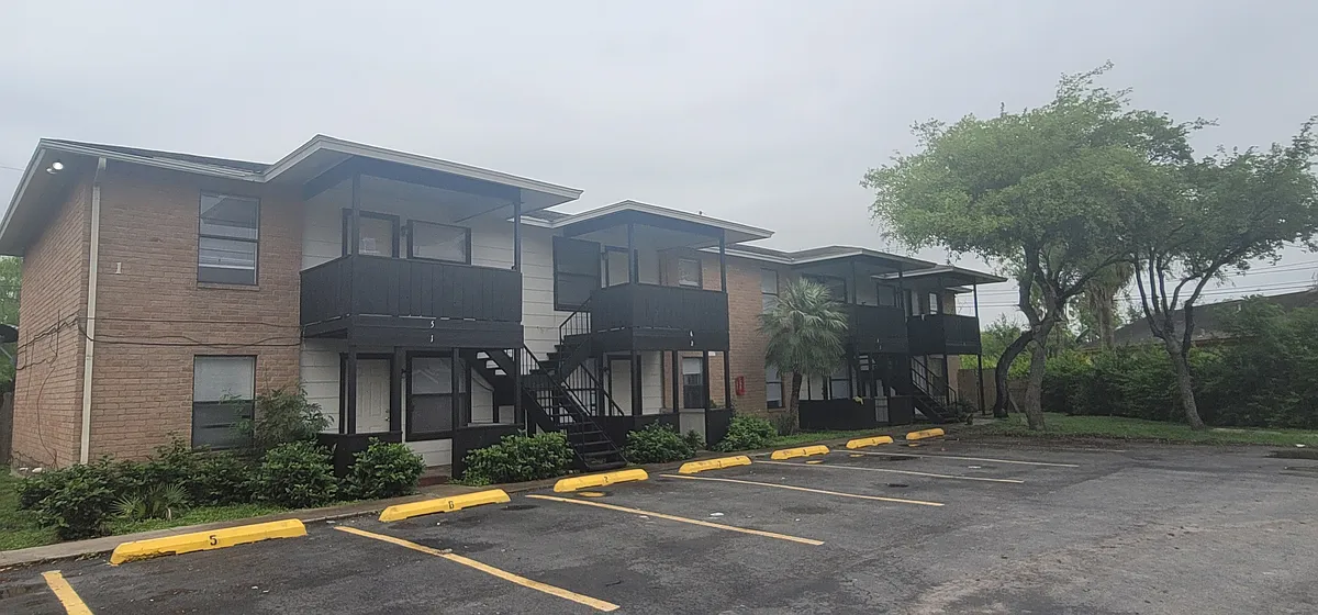 Building Photo - 801 N 26th St #1