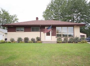 7323 S 36th St, Franklin, WI 53132
