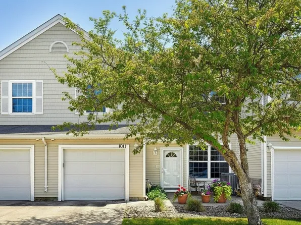 1011 NE Hyacinth Ln, Ankeny, IA 50021
