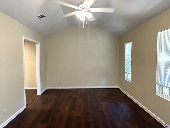 4th image of 299 Williams Rd