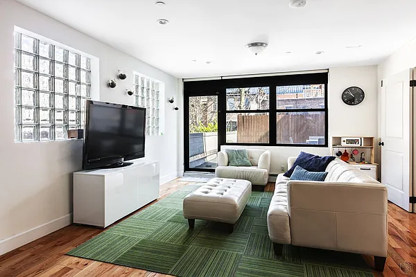 Rented by Halstead Real Estate | media 41