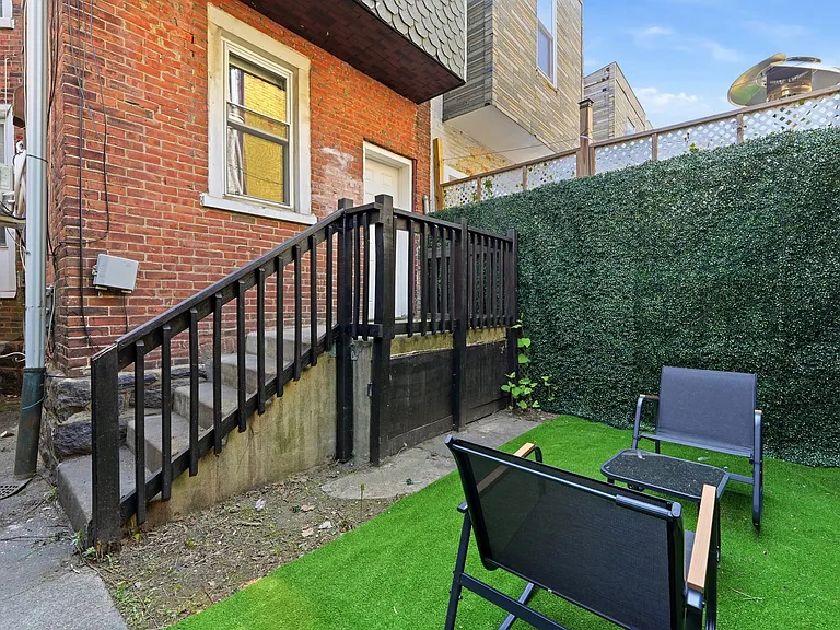 1727 S 58th St — Photo 11