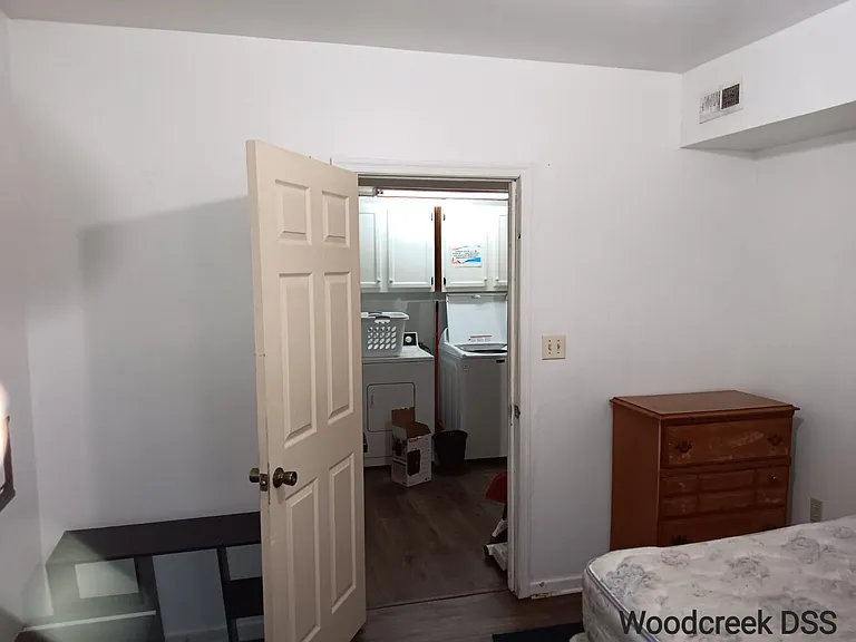 914 Woodcreek Dr — Photo 6