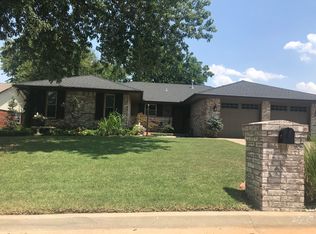 2505 S Lawn Pl, El Reno, OK 73036