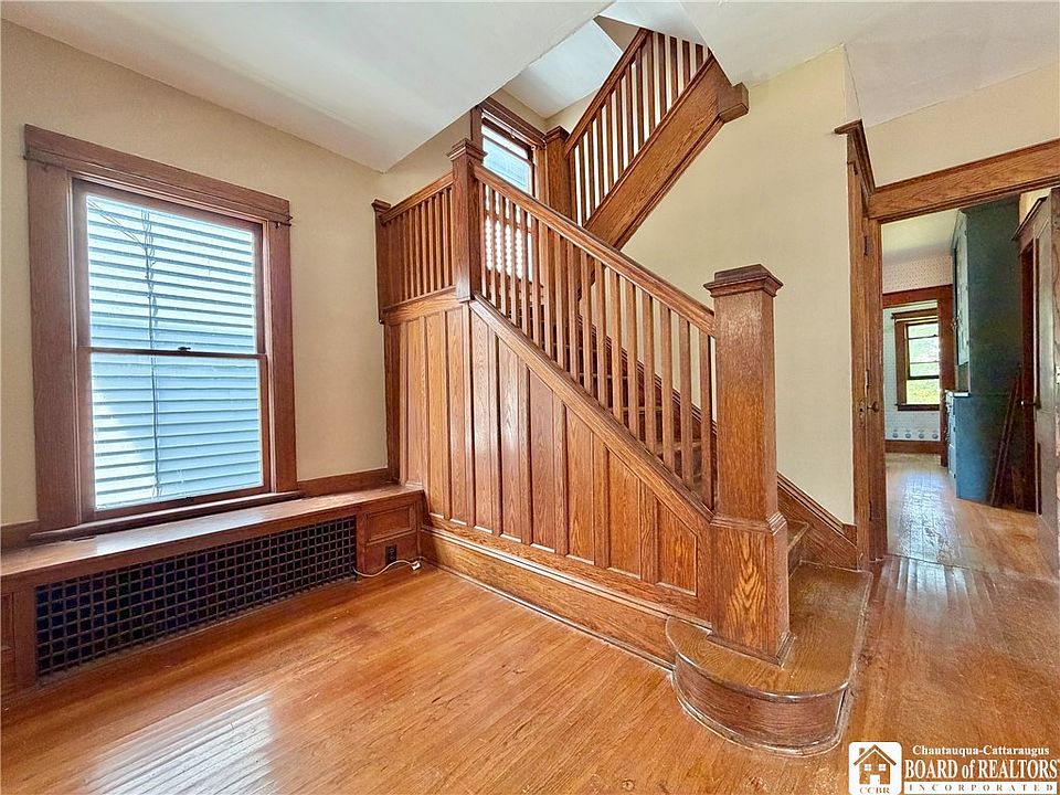 4th image of 762 Park Ave
