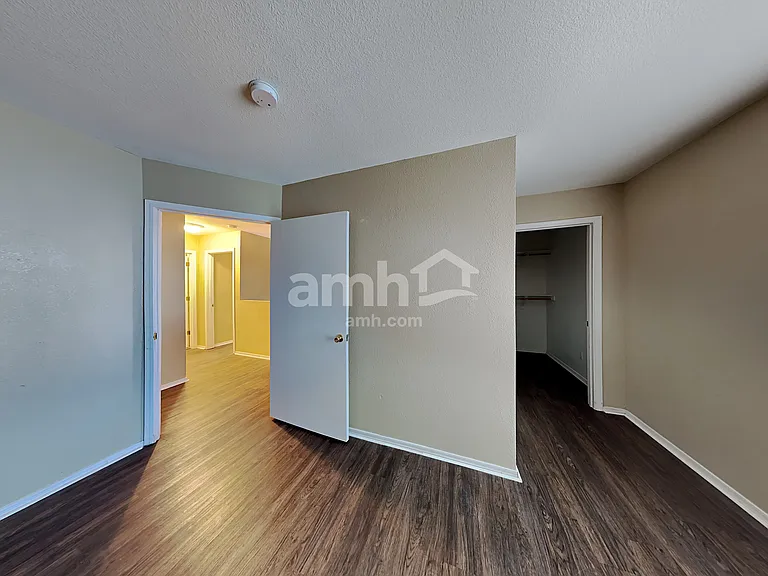 494 W Great White St — Photo 14