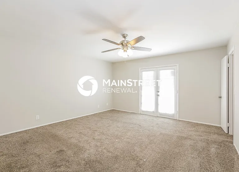 4570 Paseo El Rio Dr — Photo 14