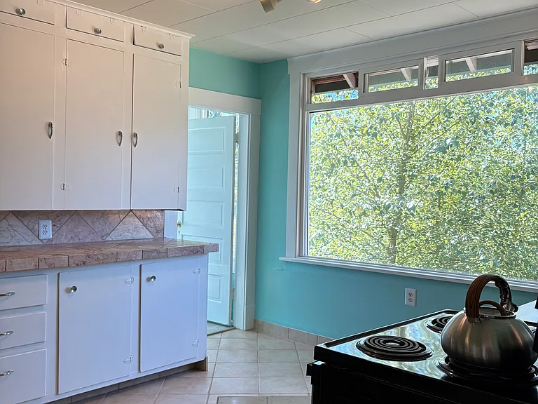 3320 Lindsay Ave — Photo 10