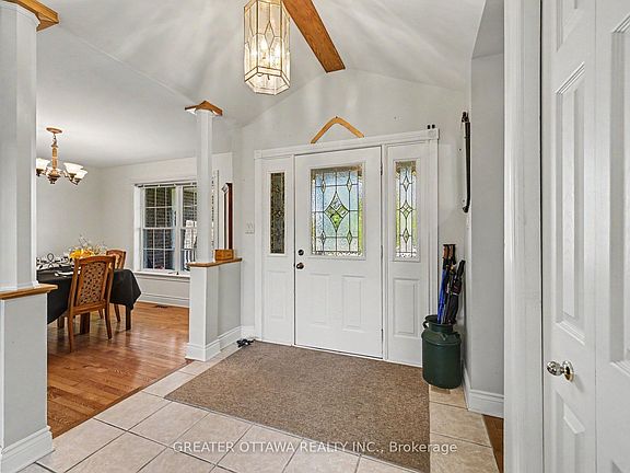 4th image of 149 Heather Cres