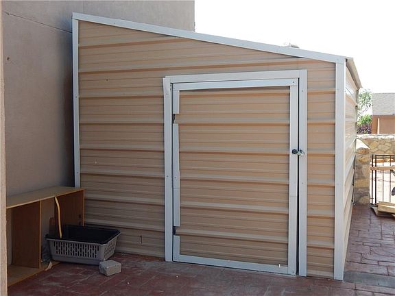 4th image of 515 Sun City Pl