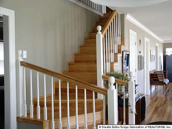 5th image of 331 Eagle Point Dr