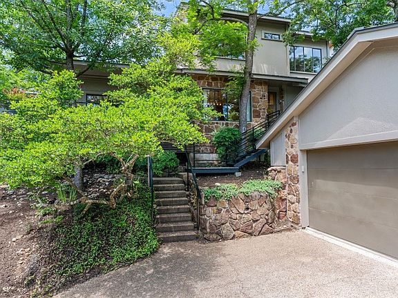 3rd image of 5952 Highland Hills Dr