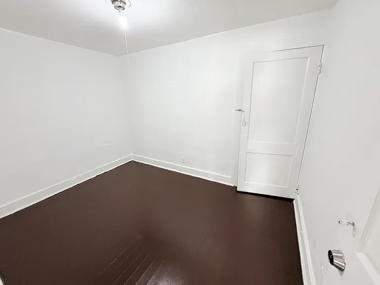 4343 Pinewood Ave — Photo 6
