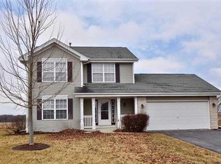 802 Fieldcrest Dr, Byron, IL 61010