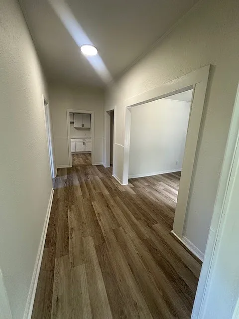 3 bed, 2.0 bath, 1113 sqft, $1,295 — Photo 2