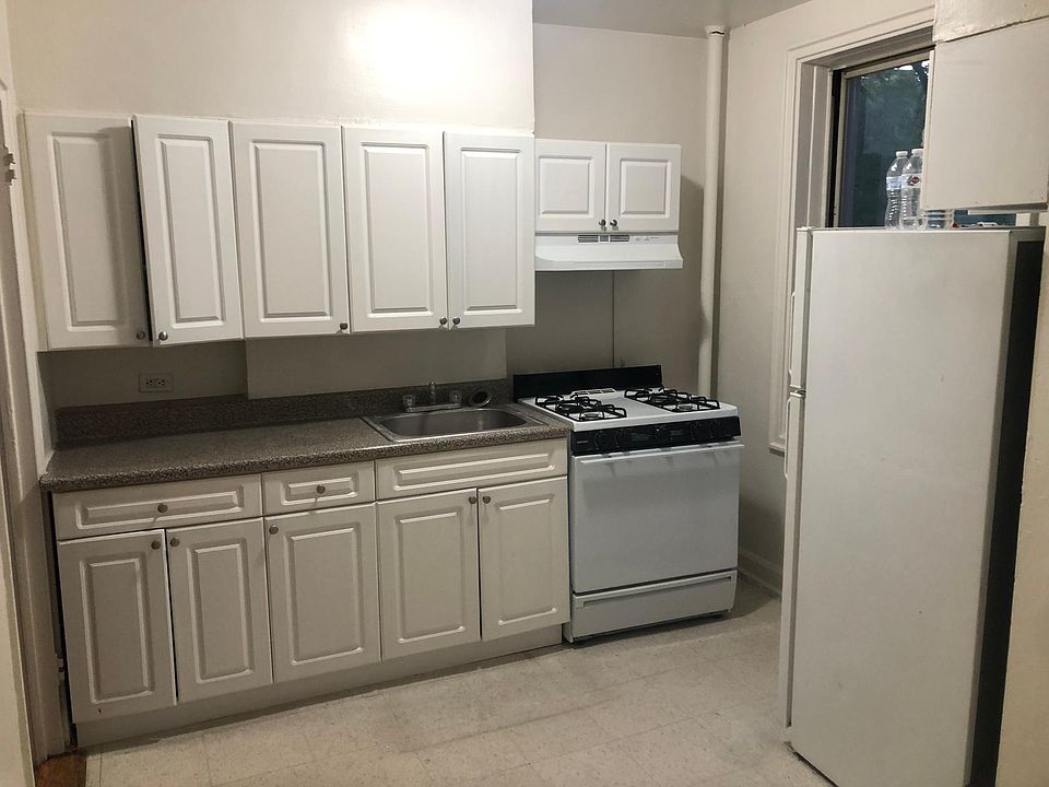 2nd image of 1 E Main St #2B