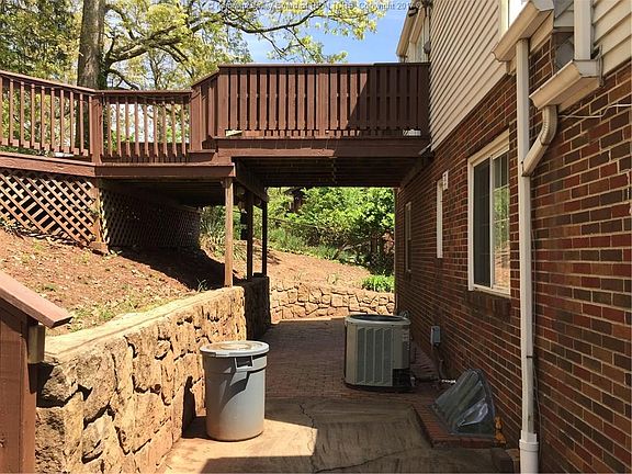 5th image of 1711 Massey Cir