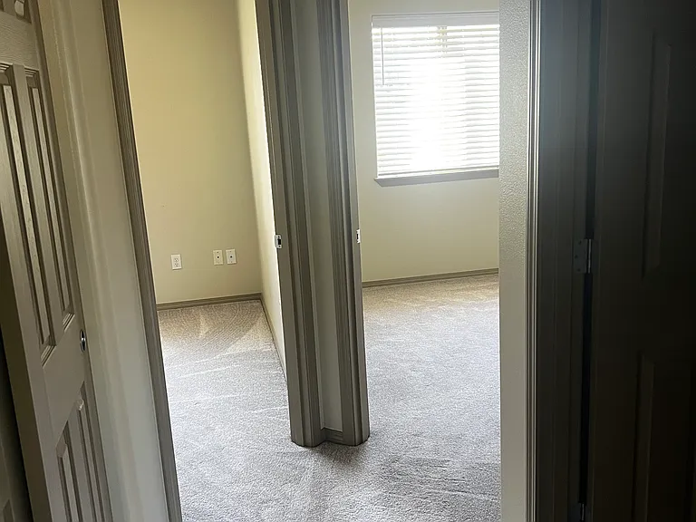 800 W 1st St #10 — Photo 11