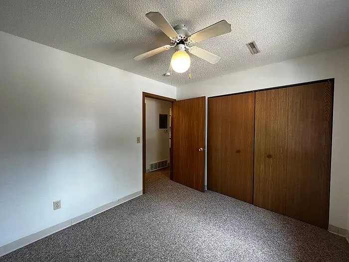 427 S Van Buren St #5 — Photo 9