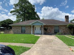 1904 Friedrica St, Gretna, LA 70056