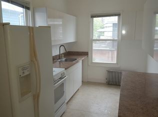 306 Albemarle Rd #2, Brooklyn, NY 11218