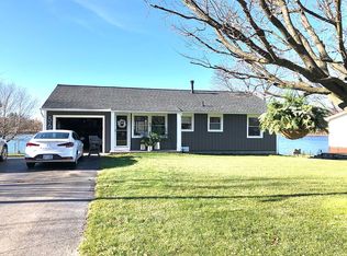 567 Roselane Dr, Howell, MI 48843