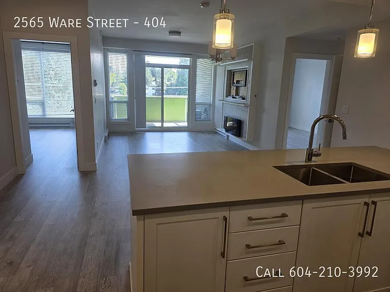 2565 Ware St #404 — Photo 5