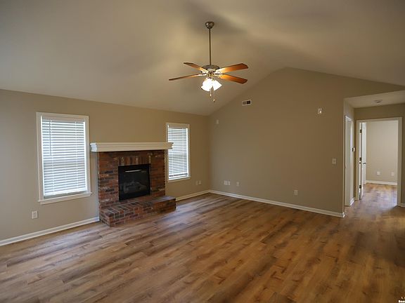 4th image of 2819 Harper St