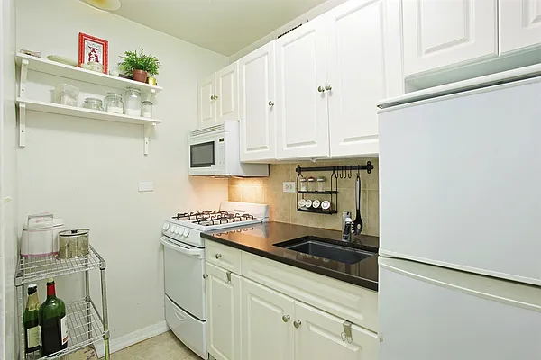 Sold by Corcoran | media 6