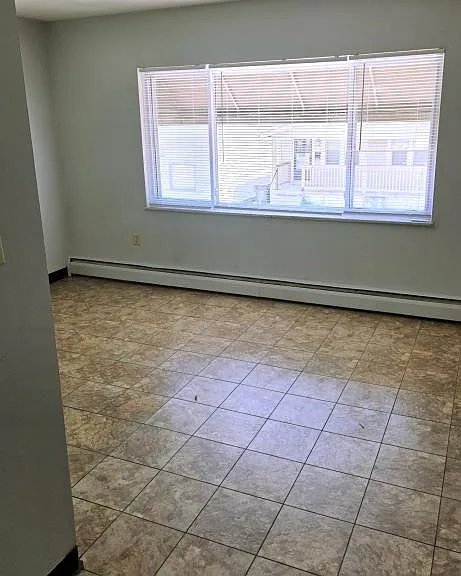 356 E Duncan St — Photo 5