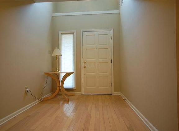 4th image of 8376 Westfair Dr