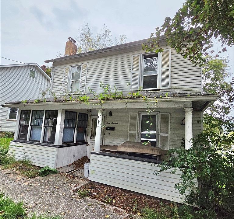 1st image of 313 S 4th St