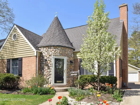 534 S Chestnut Ave, Arlington Heights, IL 60005