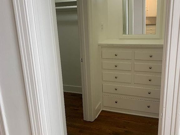 4th image of 1819 N Kingsley Dr APT 208